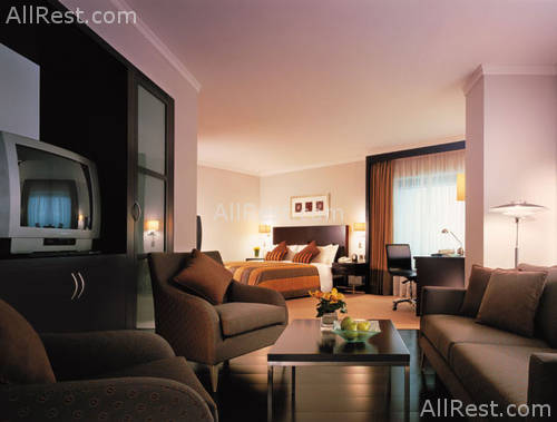 Traders Hotel Dubai 2